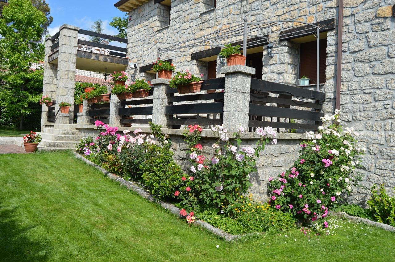 Posada Rural La Flor Las Navas del Marqués Exterior foto